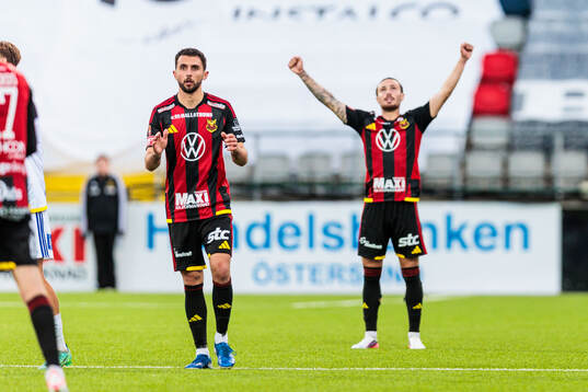 Östersunds Hugo Azzi jublar