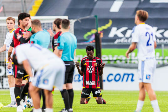 Östersunds Sunday Anyanwu jublar