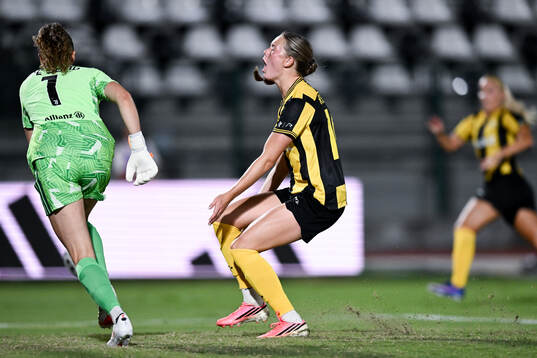 Svea Rehnberg of Hammarby looks dejected