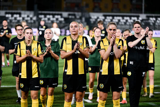 Players of Hammarby  looks dejected