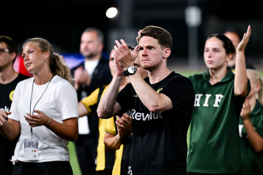 Head coach William Strömberg of Hammarby  looks dejected