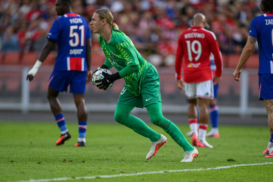 Paris Saint-Germains goalkeeper Matvey Safonov