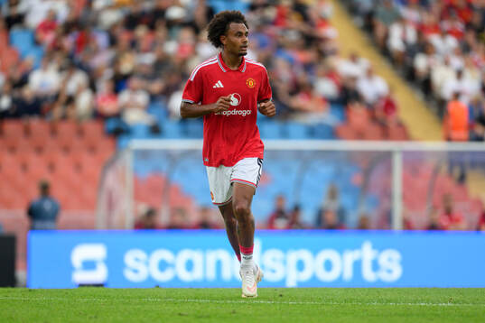 Manchester Uniteds Joshua Zirkzee