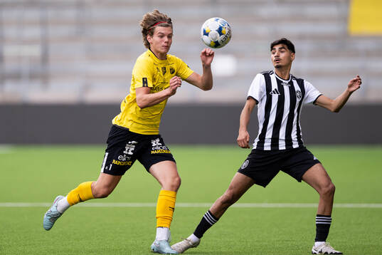 Elfsborgs David Aronsson och Landskronas Malek Fakhro