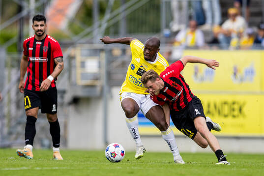 Falkenbergs Lassina Sangaré och Nordic Uniteds Teo
