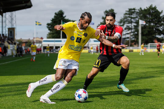 Bläddra bland fler bilder av Fotboll, Superettan, Falkenberg - Nordic United
