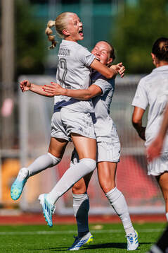 Djurgårdens Rebecca Jakobsson och Maria Olafsdottir Gros