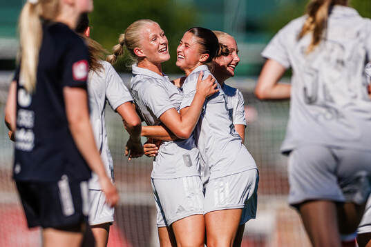Djurgårdens Rebecca Jakobsson jublar