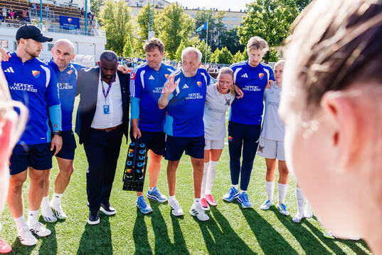 Djurgårdens målvaktstränare Aleksandar Pishovski,