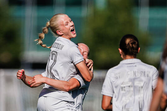 Djurgårdens Rebecca Jakobsson jublar