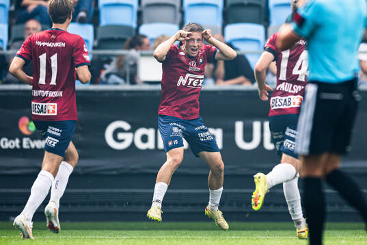 Östers Matias Tamminen jublar