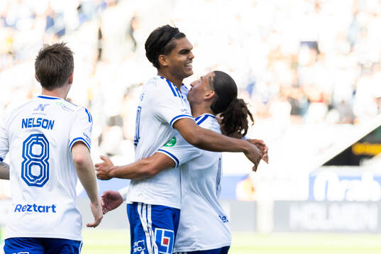IFK Norrköpings Noel Sernelius och Elias Jemal jublar