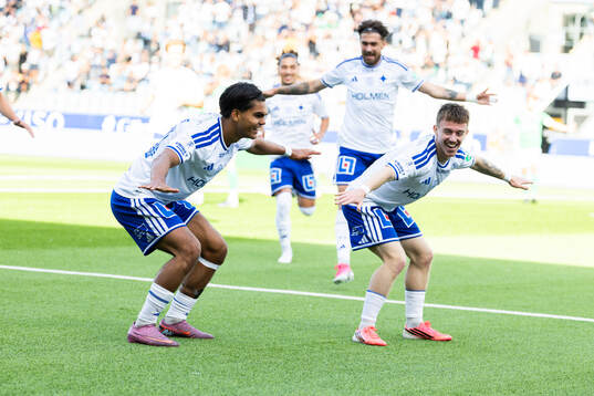 IFK Norrköpings Noel Sernelius och Ryan Nelson  jublar