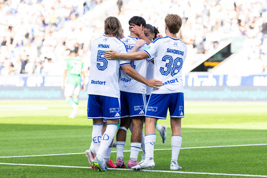 IFK Norrköpings spelare jublar