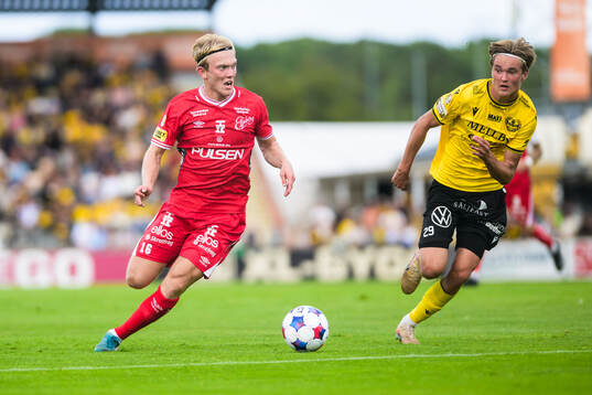 Elfsborgs Alexander Jensen och Mjällbys Olle Lindberg