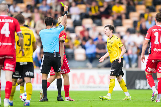 Domare Granit Maqedonci och Mjällbys Ian Hoffmann
