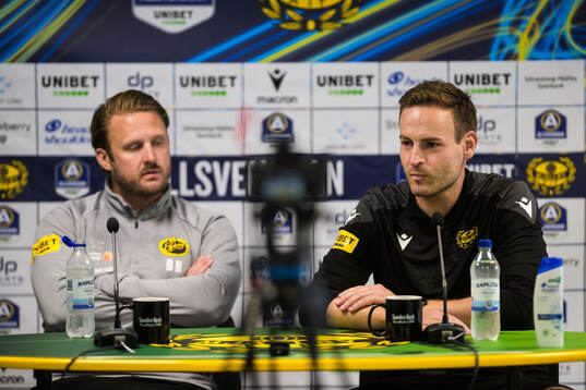 Elfsborgs manager Björn Hamberg och Mjällbys tränare