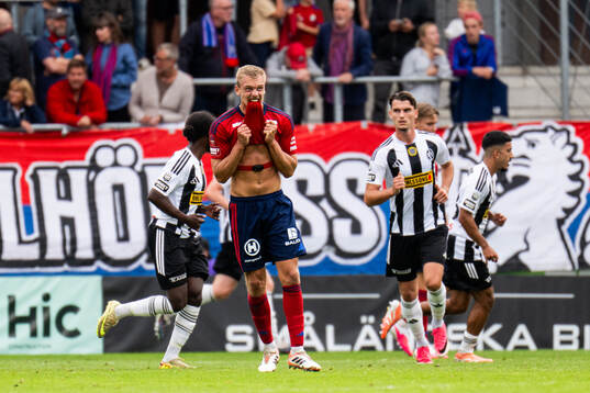 Östers Dennis Olsson deppar