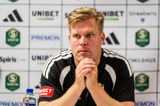 Östers tränare Daniel Friberg på presskonferens