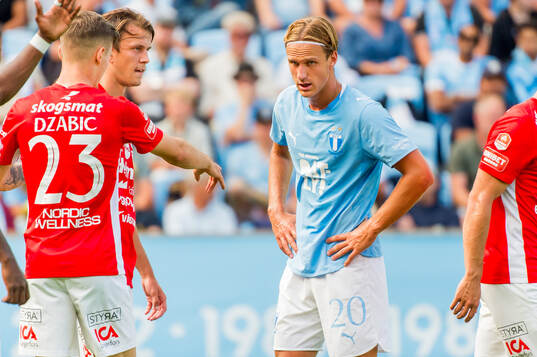 Malmö FFs Erik Botheim deppar