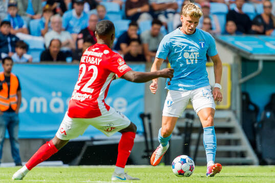 Degerfors Nahom Netabay och Malmö FFs Jens Stryger Larsen