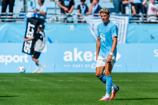 Malmö FFs Jens Stryger Larsen deppar