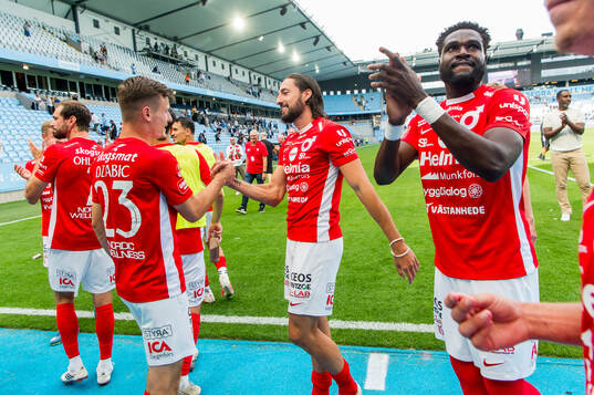 Degerfors Robin Dzabic och Dijan Vukojevic jublar