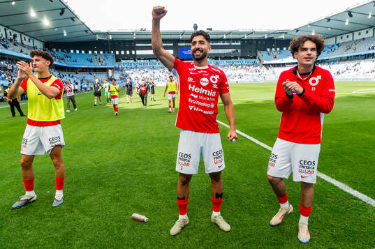 Degerfors Ahmad Faqa och Alexander Lindgren  jublar