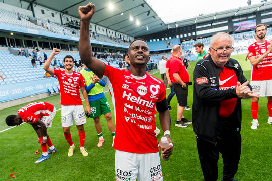 Degerfors Nahom Netabay jublar