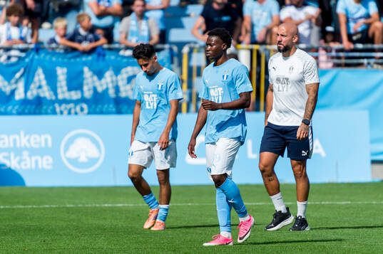 Malmö FFs Adrian Skogmar, Isaac Assibu och assisterande