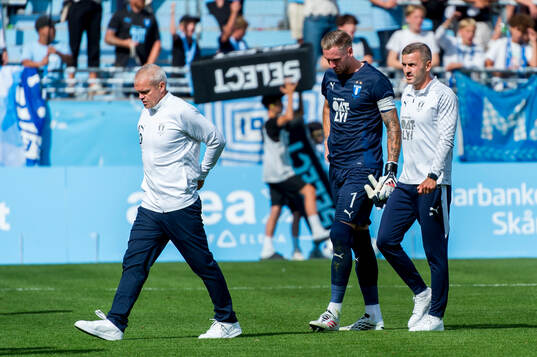 Malmö FFs huvudtränare Gaute Helstrup, målvakt Robin
