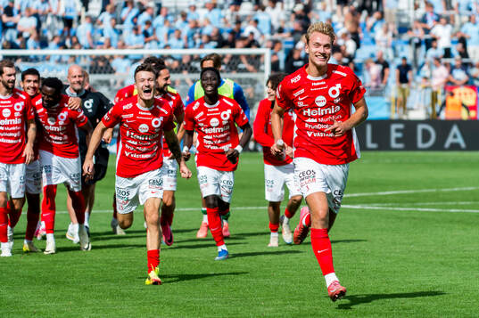 Degerfors Robin Dzabic och Nikolai Skuseth jublar