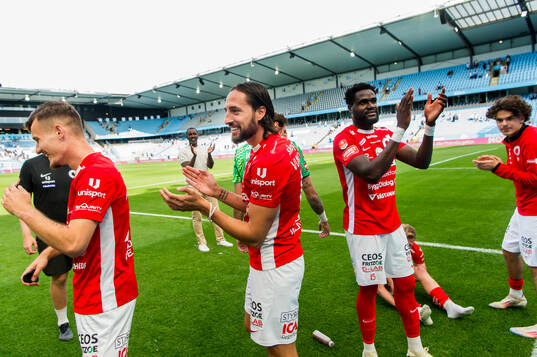 Degerfors Dijan Vukojevic och Nasiru Moro jublar