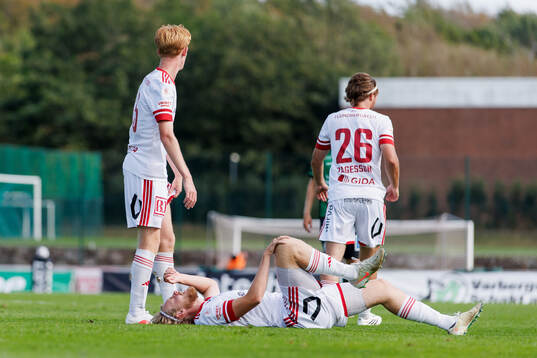 Sandvikens Viggo van der Laan har ont