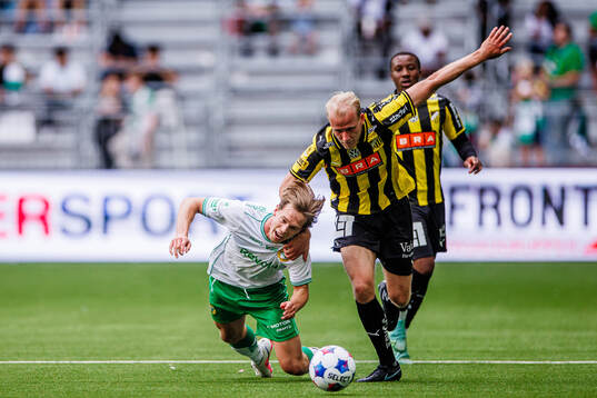 Hammarbys Oscar Steinke Brånby och Häckens Harry Hilvenius