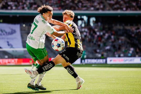 Hammarbys Amin Boudri och Häckens Gustav Lindgren