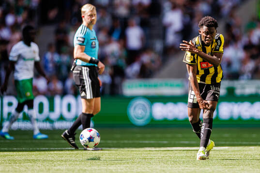 Häckens Abdoulaye Doumbia reagerar
