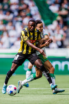 Häckens Brice Wembangomo och Hammarbys Amin Boudri