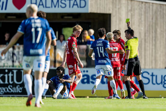 GAIS Max Andersson får gult kort