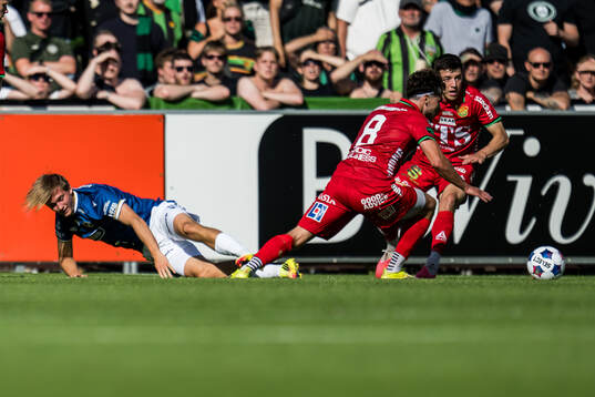 Halmstads Ludvig Arvidsson och GAISs William Milovanovic