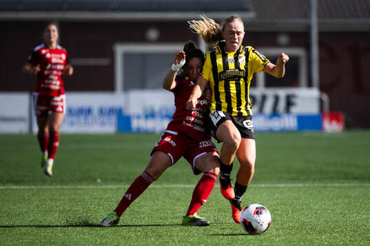 Piteås Josefin Johansson och Häckens Pernille Sanvig