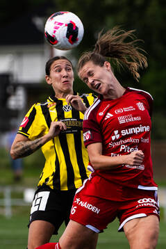Häckens Tabitha Michelle Tindell och Piteås Maja Green