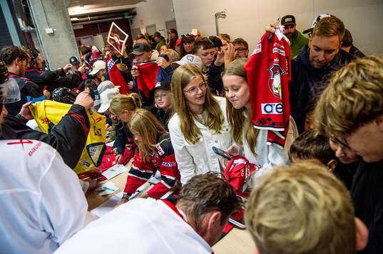 Supportrar och spelare