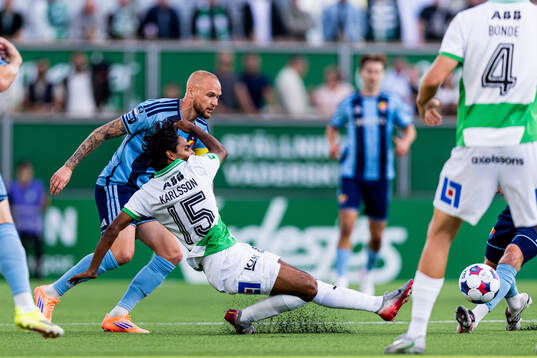 Djurgårdens Adam Ståhl och Västerås Jonathan Karlsson