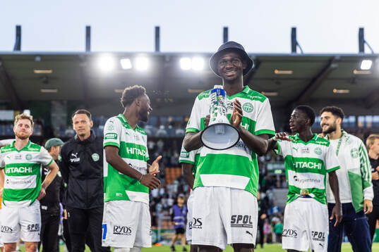 Västerås Bonaventure Lendambi jublar