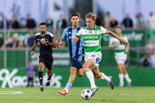Djurgårdens Christos Almyras och Västerås Jens Magnusson