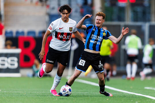 Brommapojkarnas Jordan Simpson och Sirius August Ljungberg