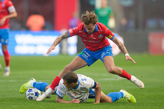 Bläddra bland fler bilder av Fotboll, Superettan, Helsingborg - IFK Värnamo