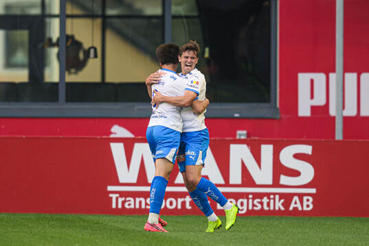 IFK Värnamos Marcus Antonsson jublar