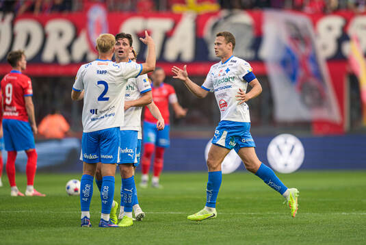 IFK Värnamos Johan Rapp och Viktor Claesson jublar